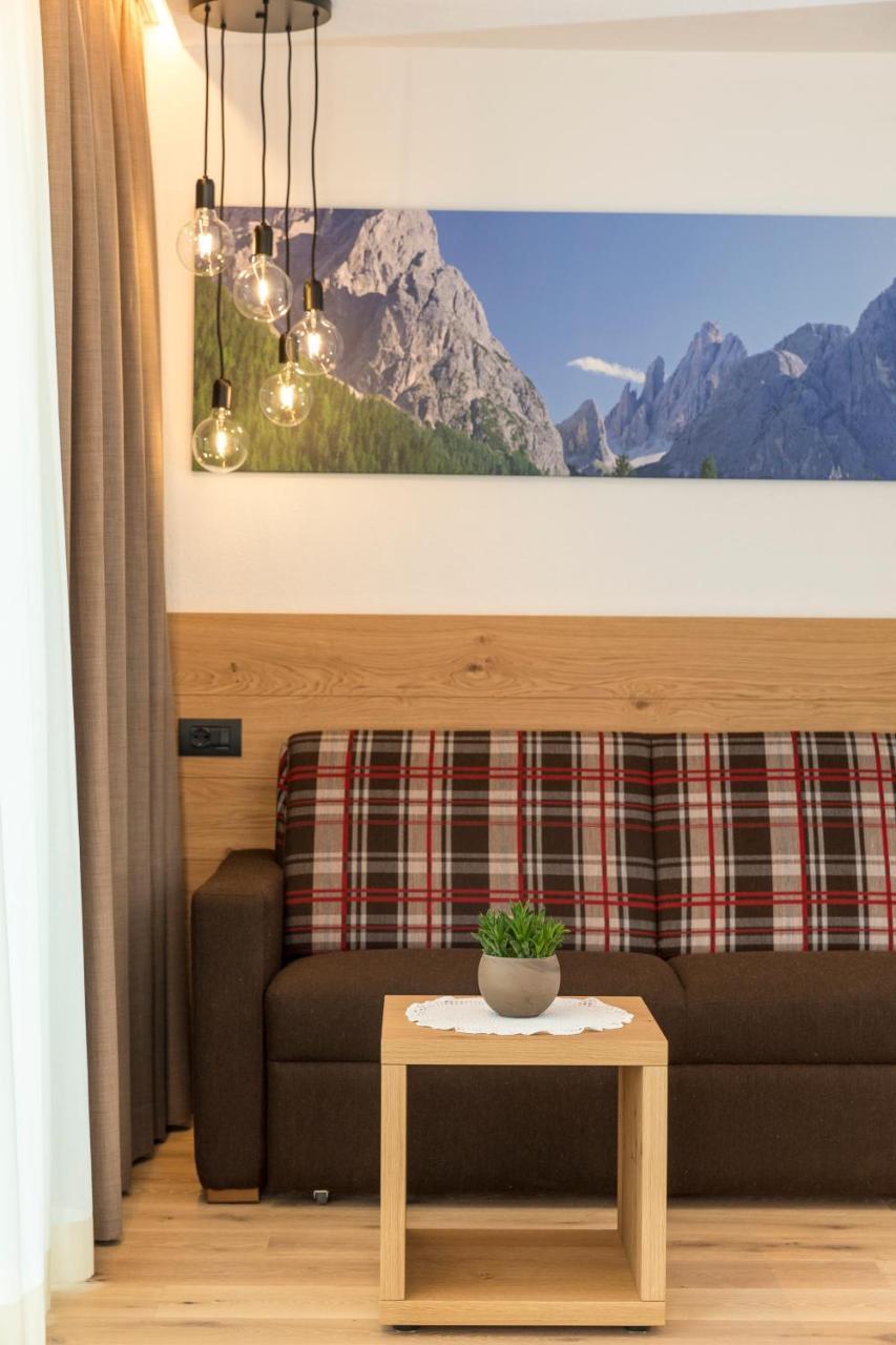 Sexten Hotel Royal Und Ferienhaus Annabel מראה חיצוני תמונה